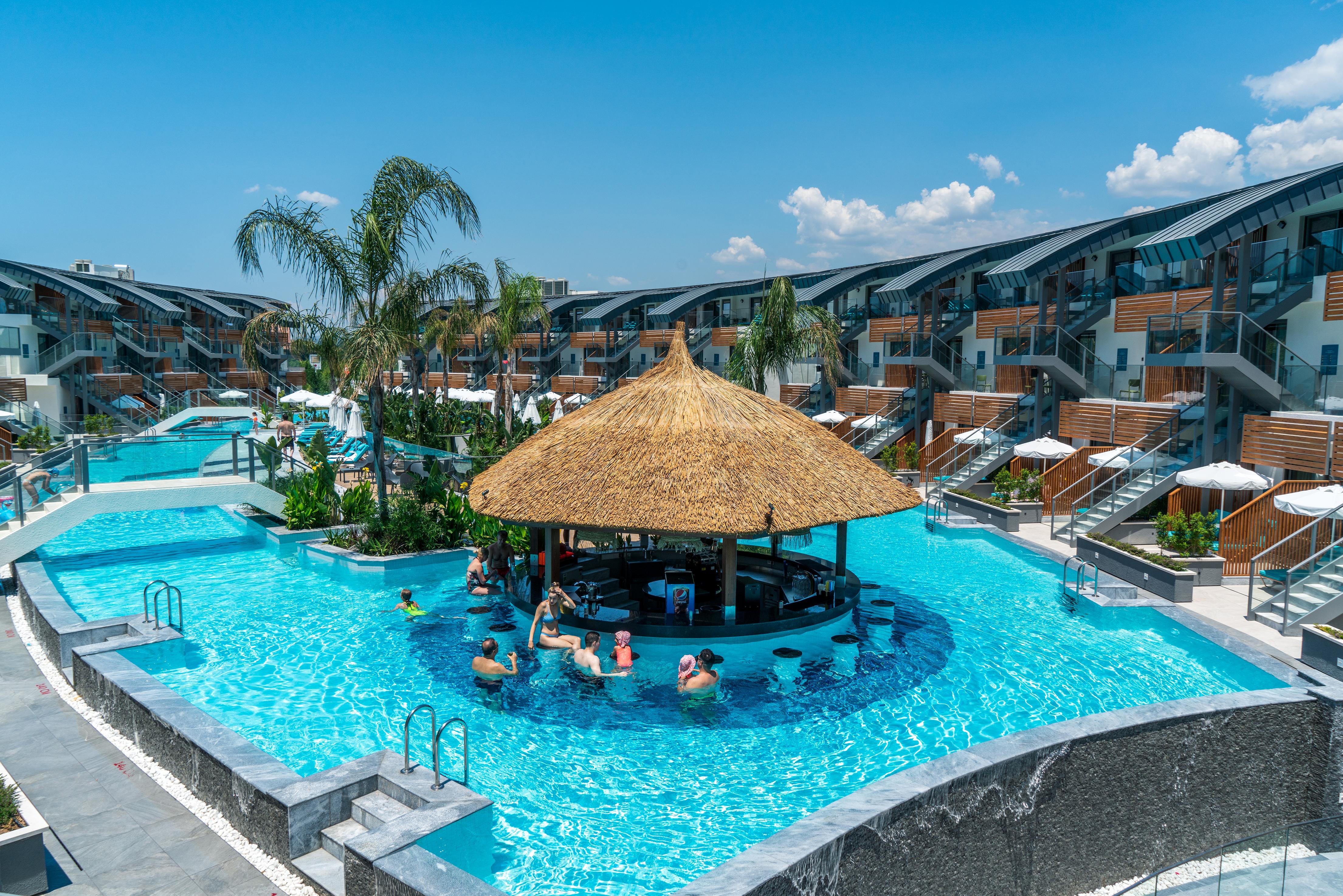 Liberty Fabay Hotel Fethiye Exterior foto The swimming pool at the hotel