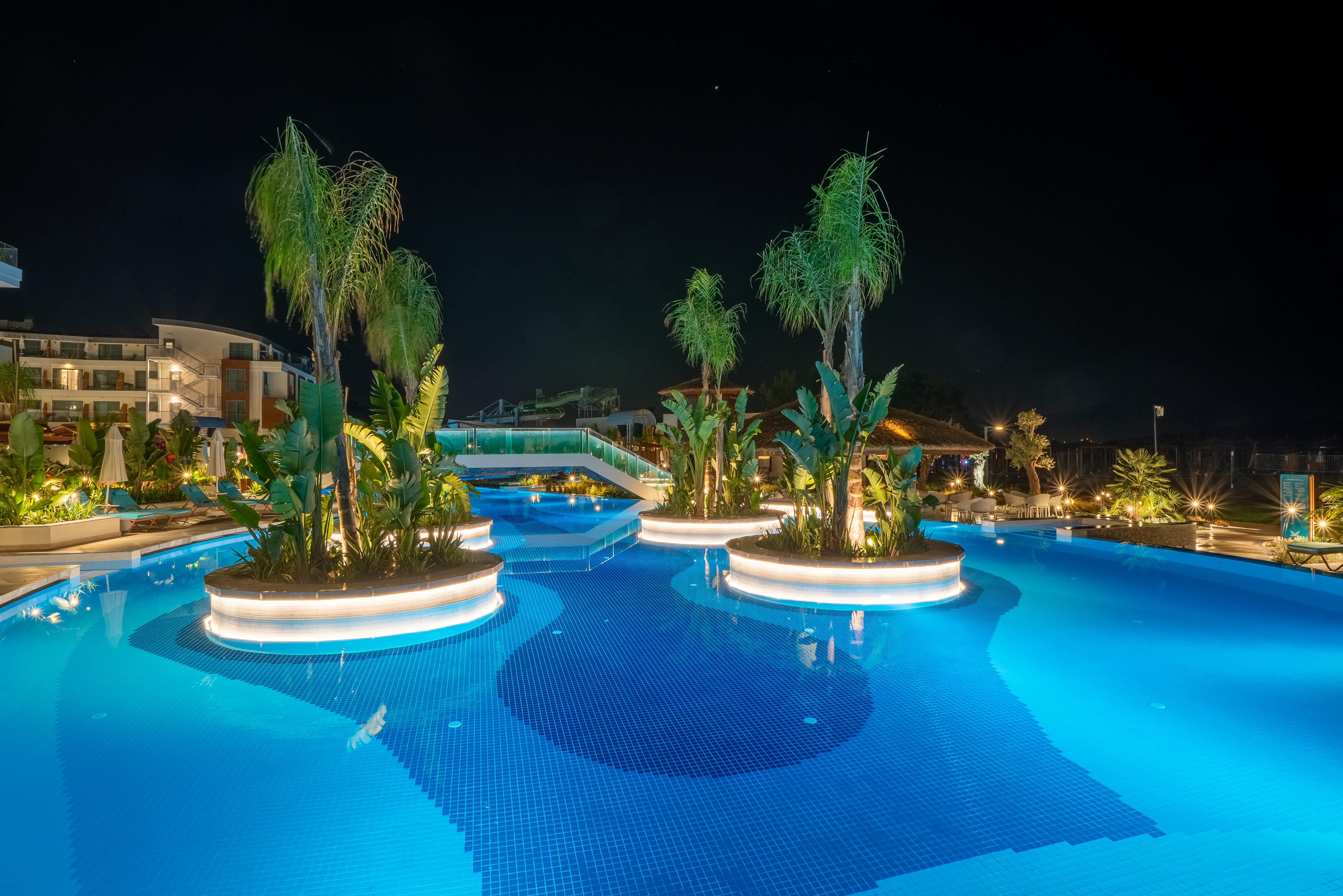 Liberty Fabay Hotel Fethiye Exterior foto The pool at the hotel