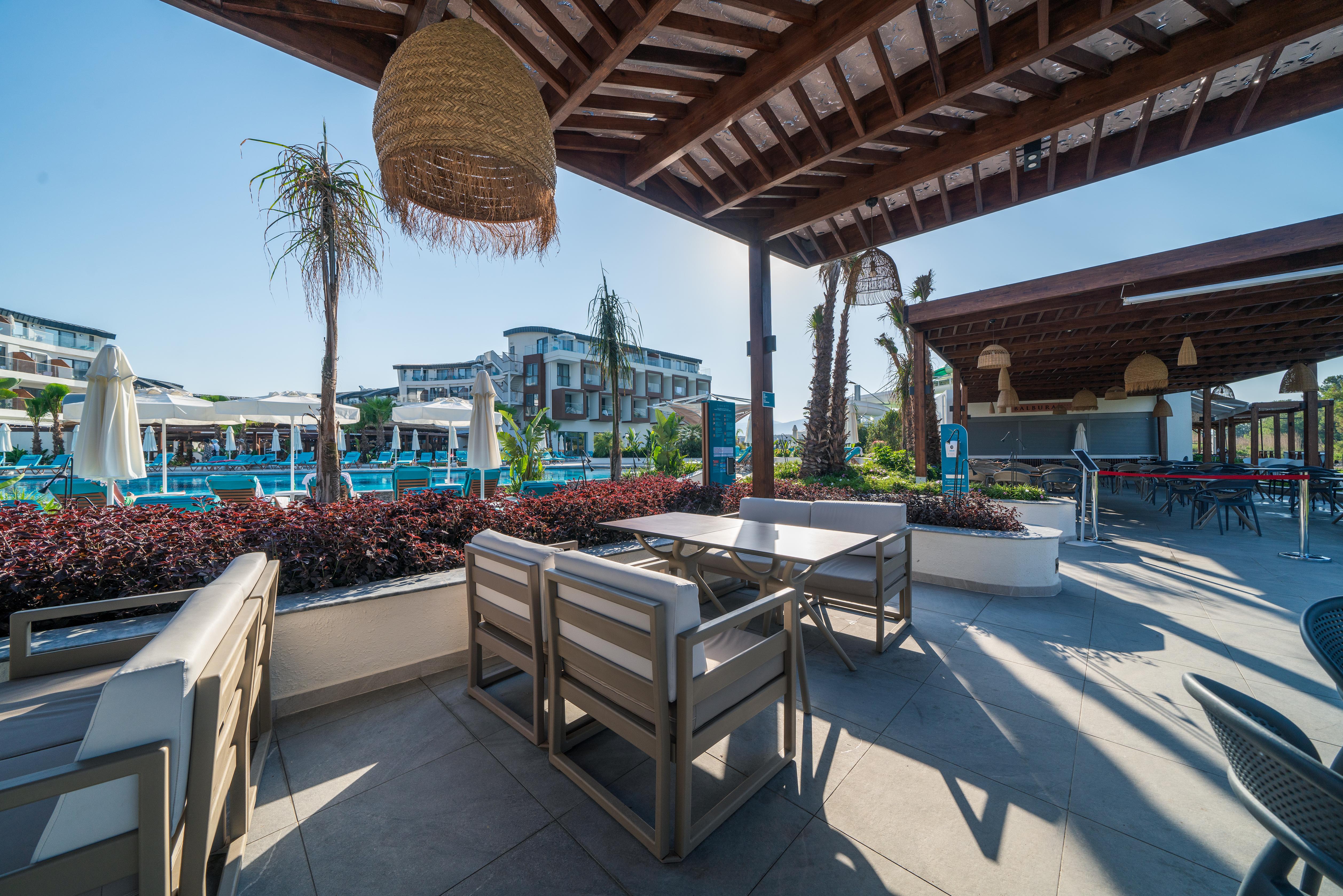Liberty Fabay Hotel Fethiye Exterior foto The pool area at the hotel