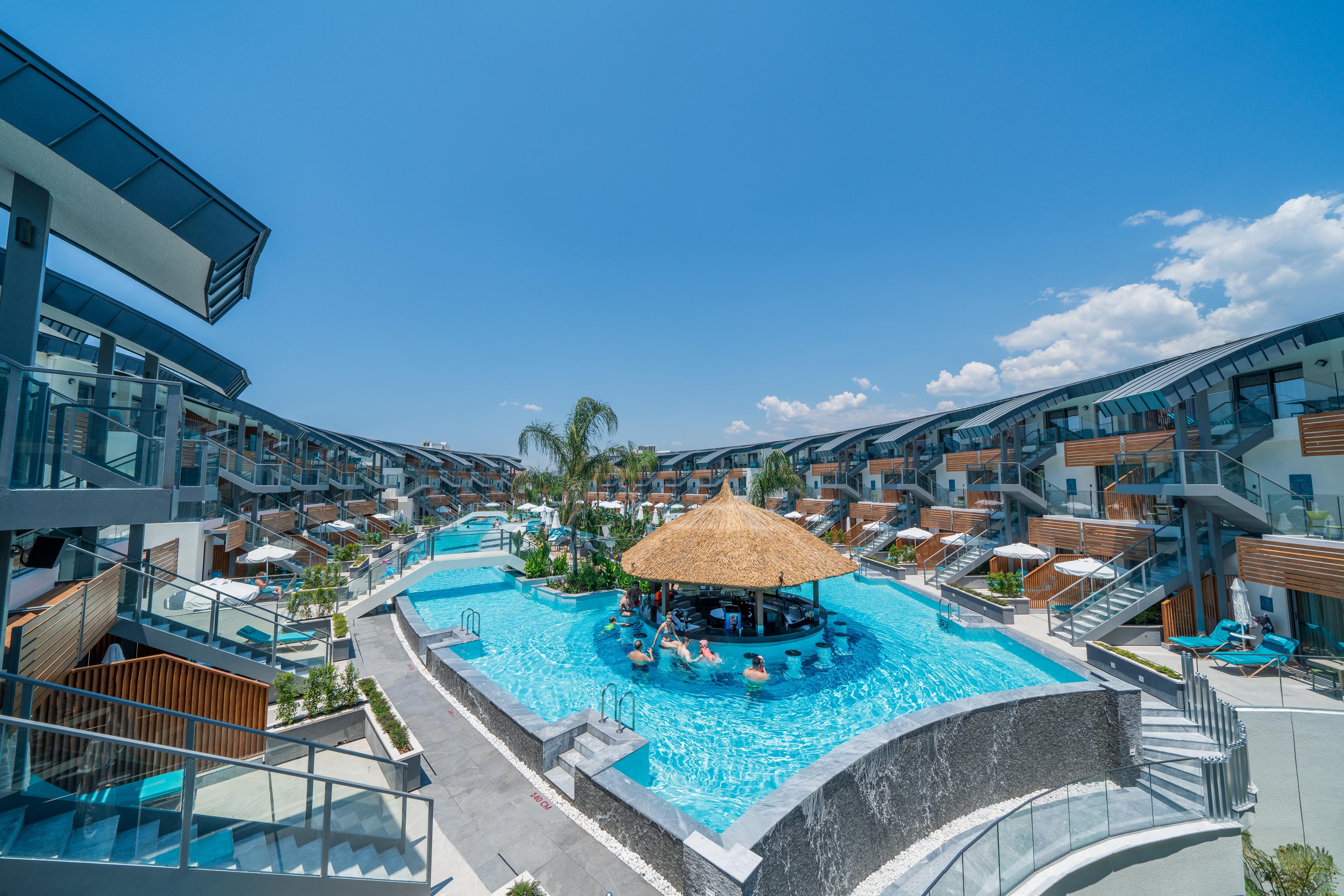 Liberty Fabay Hotel Fethiye Exterior foto The swimming pool at the hotel