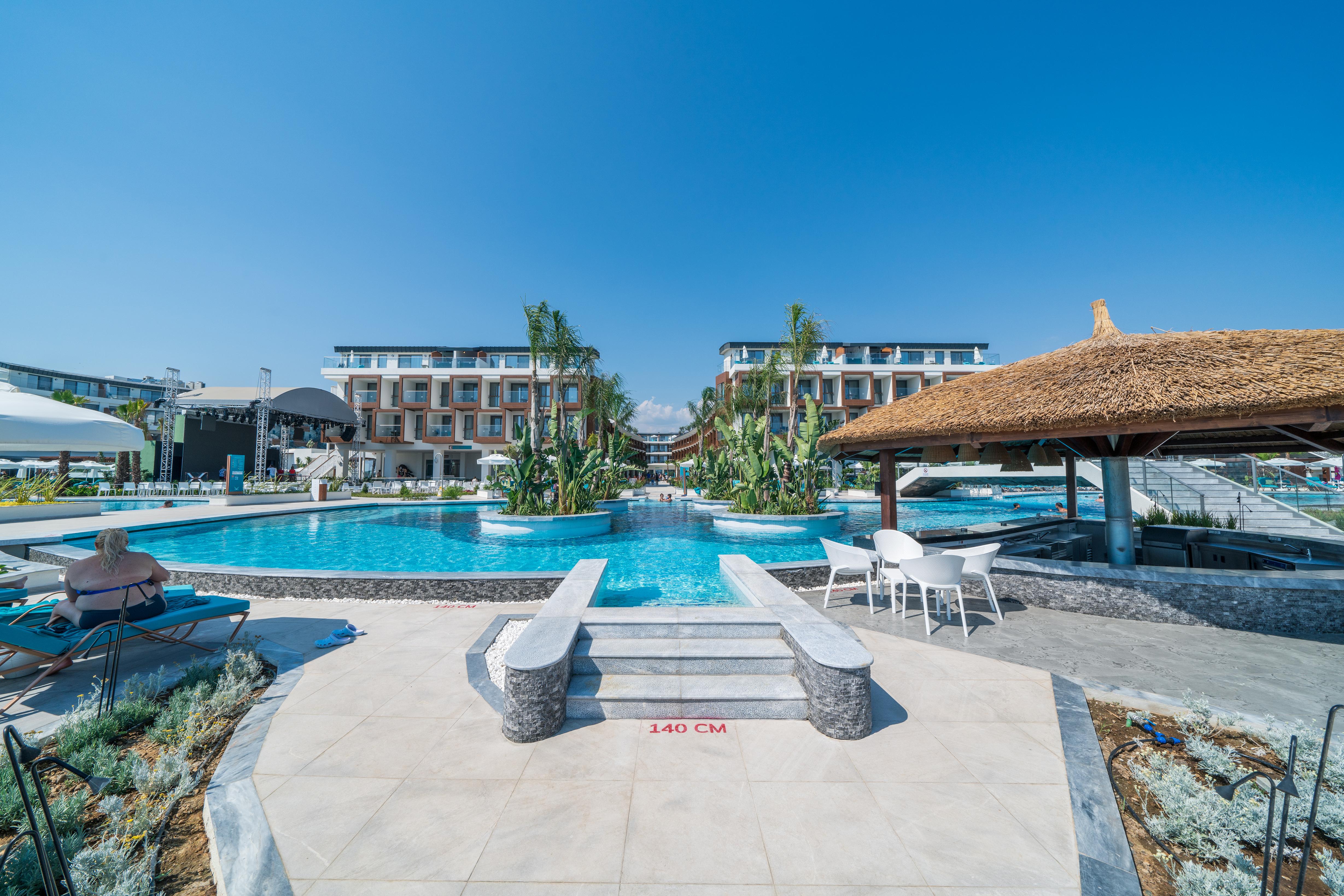 Liberty Fabay Hotel Fethiye Exterior foto The swimming pool at the complex