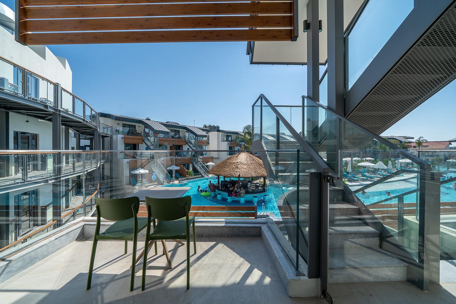 Liberty Fabay Hotel Fethiye Exterior foto The swimming pool at the hotel