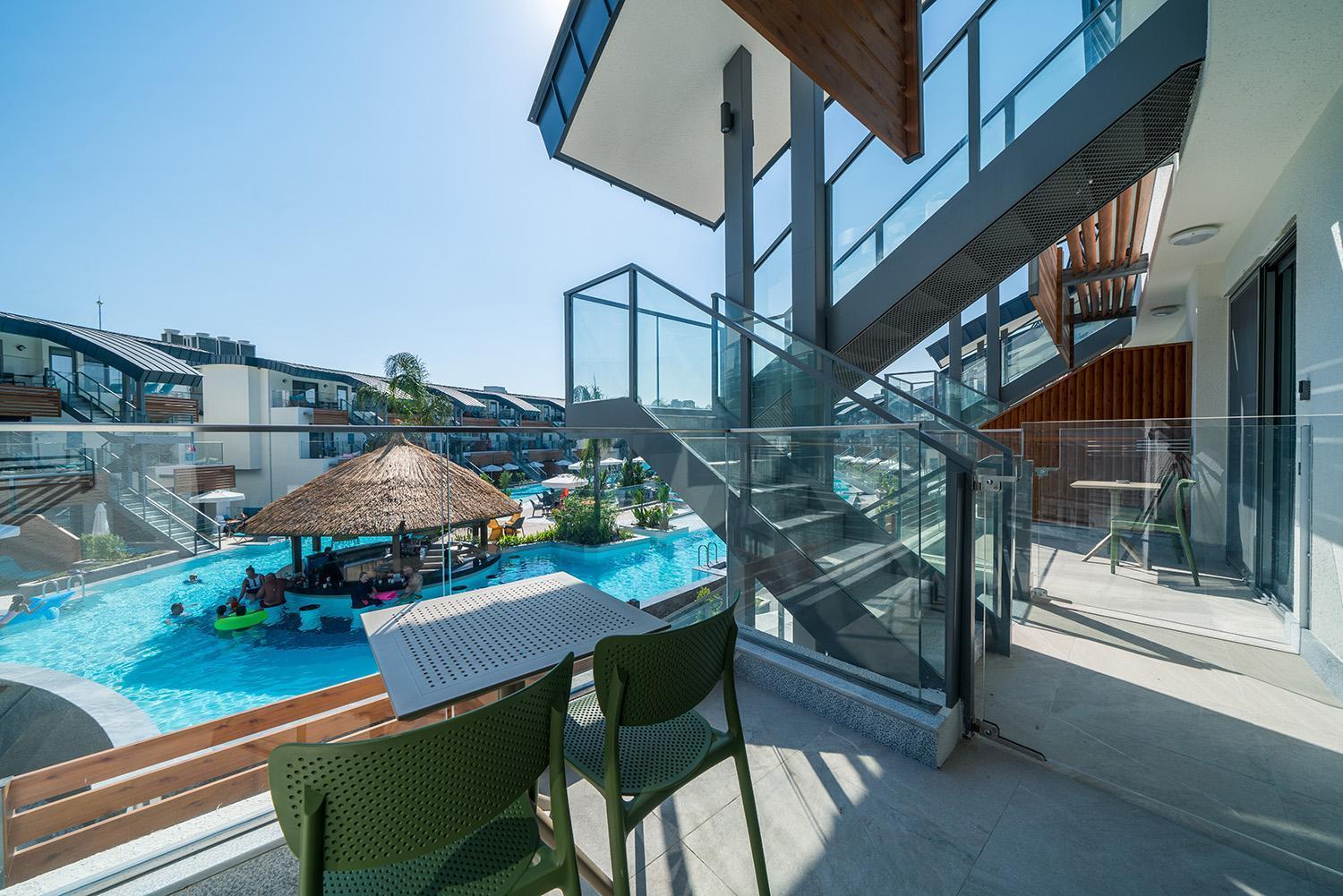Liberty Fabay Hotel Fethiye Exterior foto The swimming pool at the hotel
